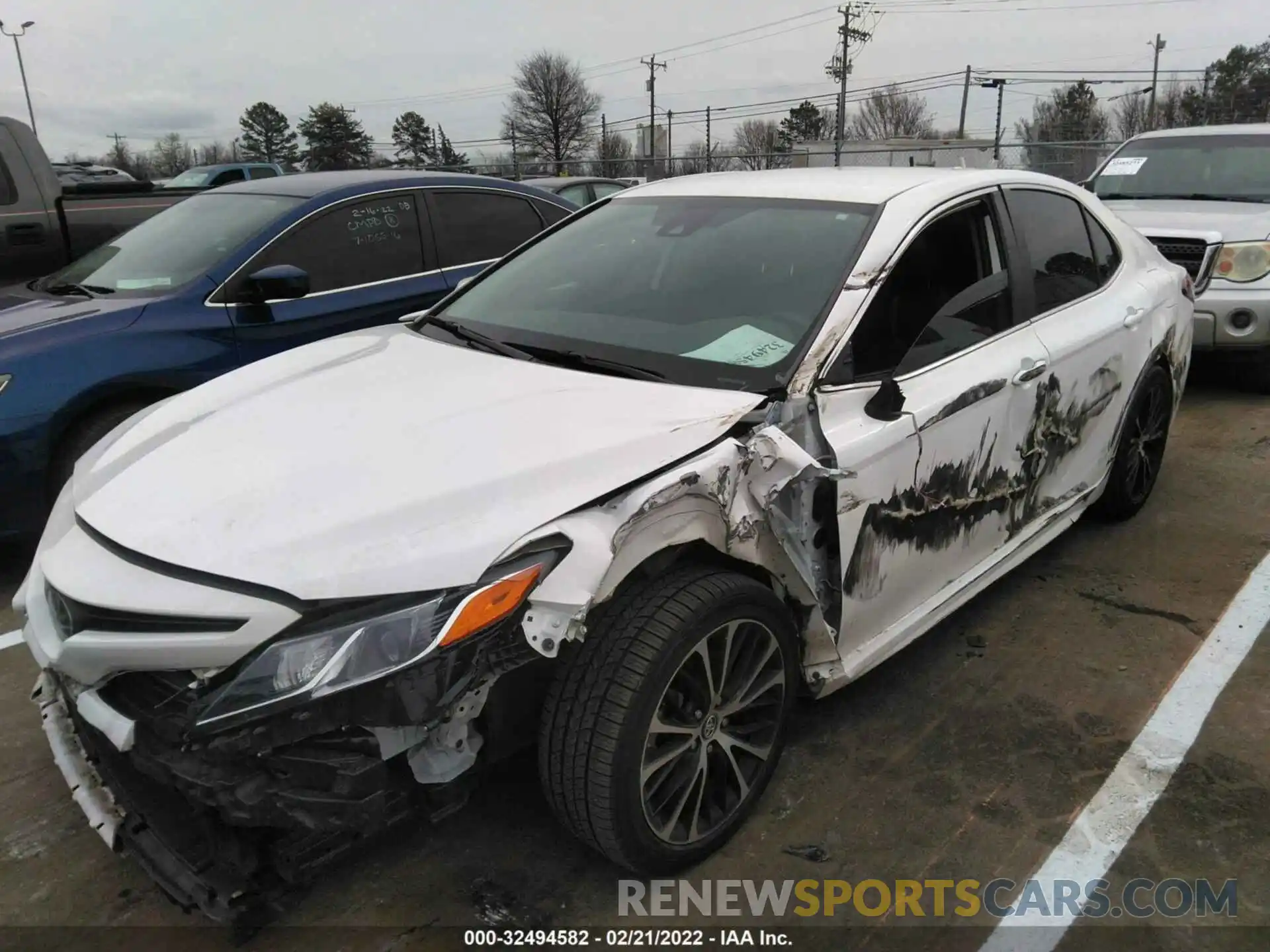 2 Photograph of a damaged car 4T1B11HK1KU695307 TOYOTA CAMRY 2019