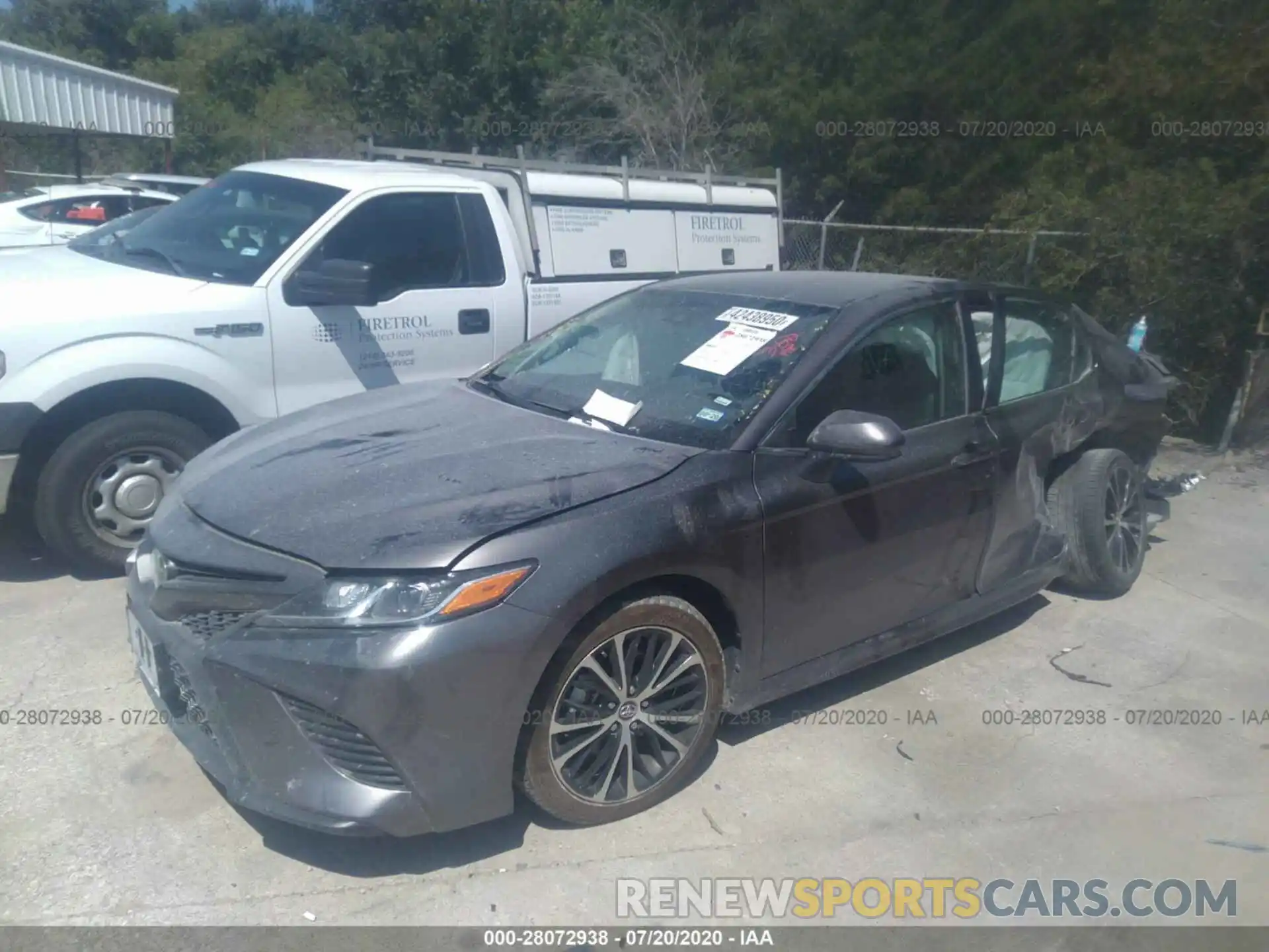 2 Photograph of a damaged car 4T1B11HK1KU696487 TOYOTA CAMRY 2019