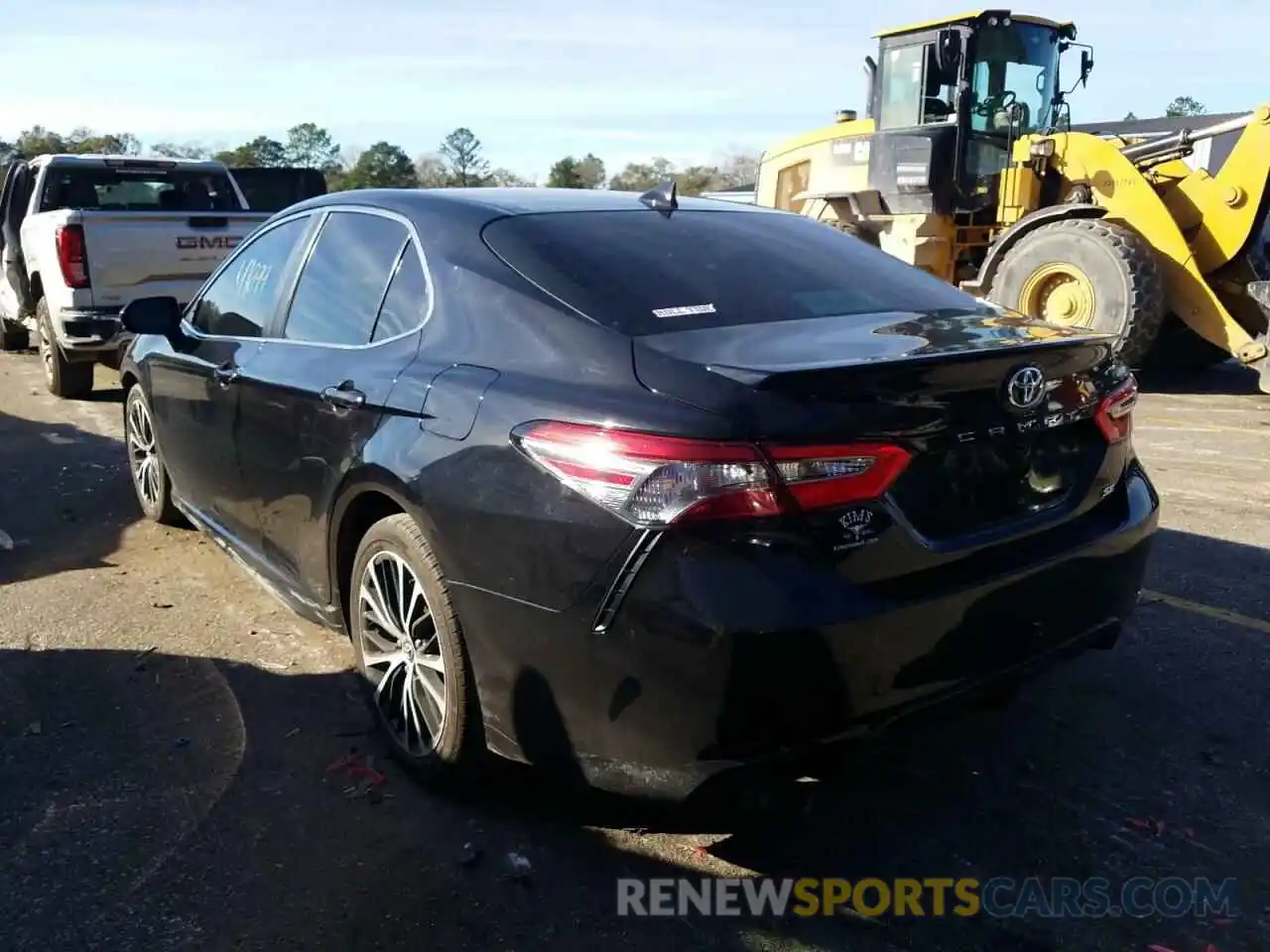 3 Photograph of a damaged car 4T1B11HK1KU697431 TOYOTA CAMRY 2019