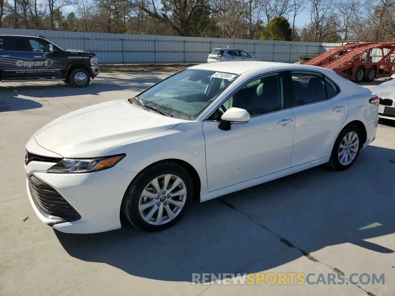 1 Photograph of a damaged car 4T1B11HK1KU697591 TOYOTA CAMRY 2019