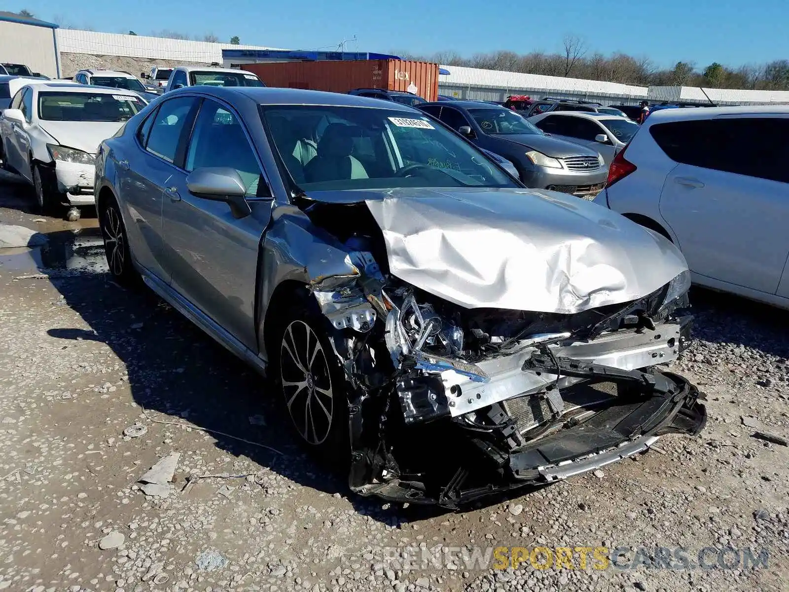 1 Photograph of a damaged car 4T1B11HK1KU697705 TOYOTA CAMRY 2019