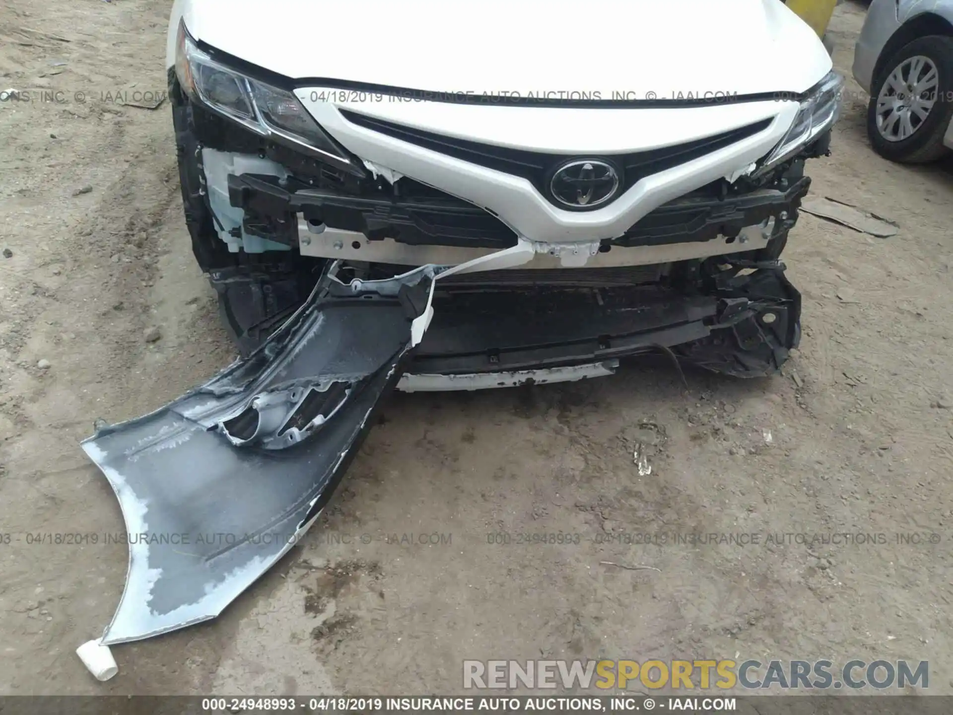 6 Photograph of a damaged car 4T1B11HK1KU700781 TOYOTA CAMRY 2019