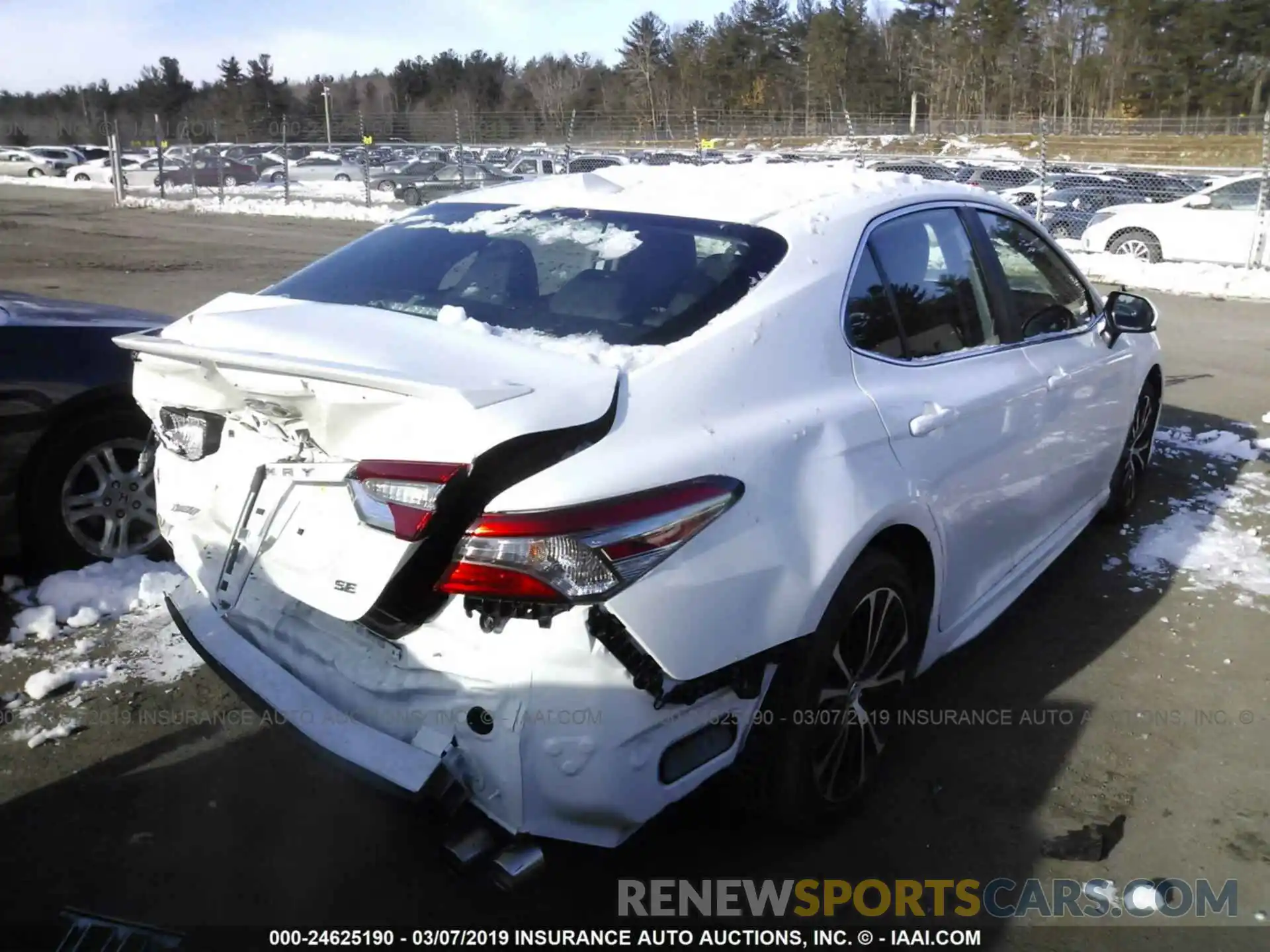 4 Photograph of a damaged car 4T1B11HK1KU703096 TOYOTA CAMRY 2019