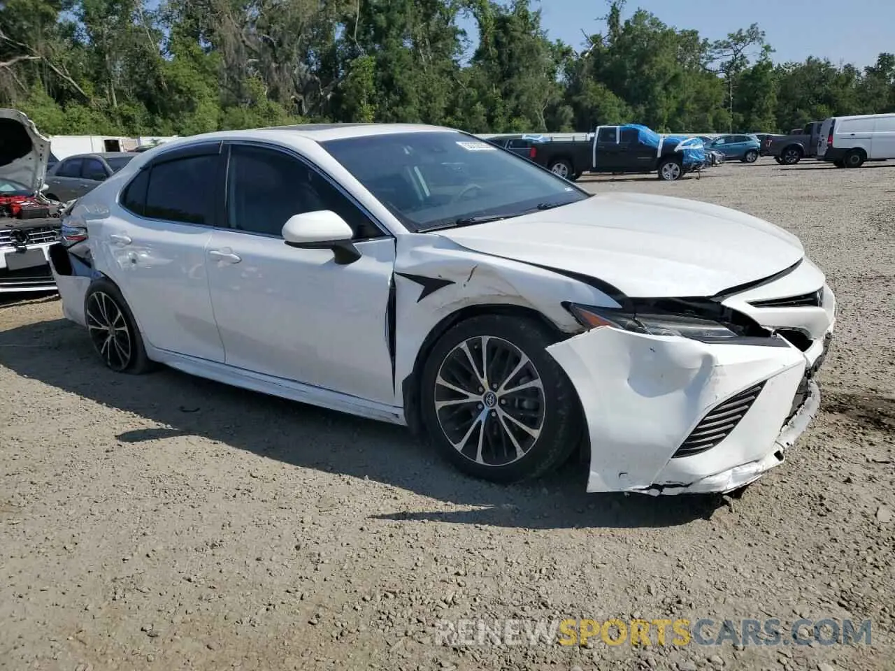 4 Photograph of a damaged car 4T1B11HK1KU705141 TOYOTA CAMRY 2019