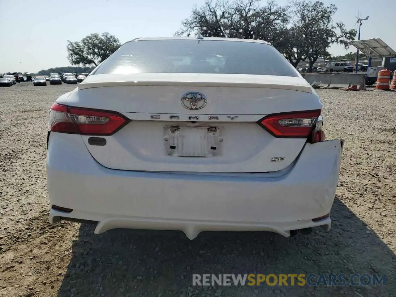 6 Photograph of a damaged car 4T1B11HK1KU705141 TOYOTA CAMRY 2019