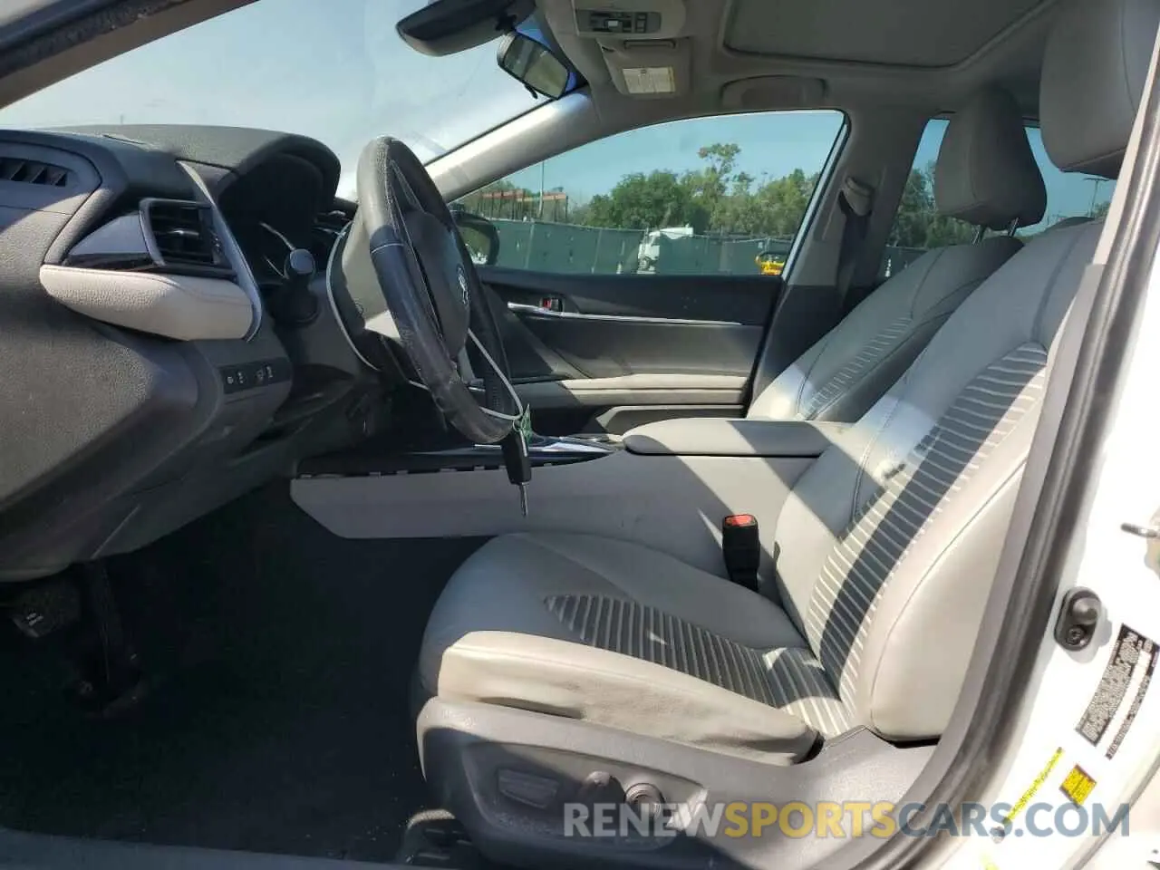 7 Photograph of a damaged car 4T1B11HK1KU705141 TOYOTA CAMRY 2019