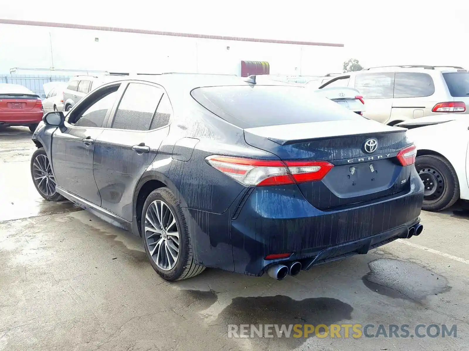 3 Photograph of a damaged car 4T1B11HK1KU705477 TOYOTA CAMRY 2019