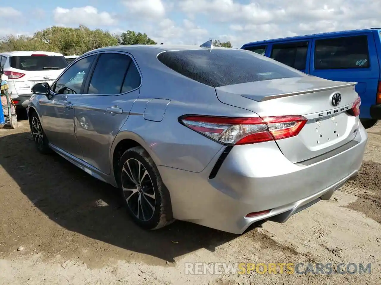 2 Photograph of a damaged car 4T1B11HK1KU709920 TOYOTA CAMRY 2019