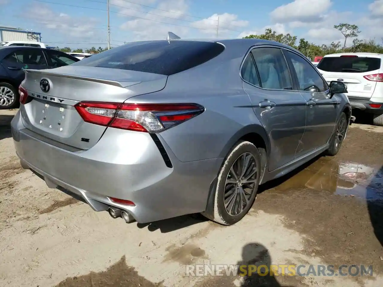 3 Photograph of a damaged car 4T1B11HK1KU709920 TOYOTA CAMRY 2019