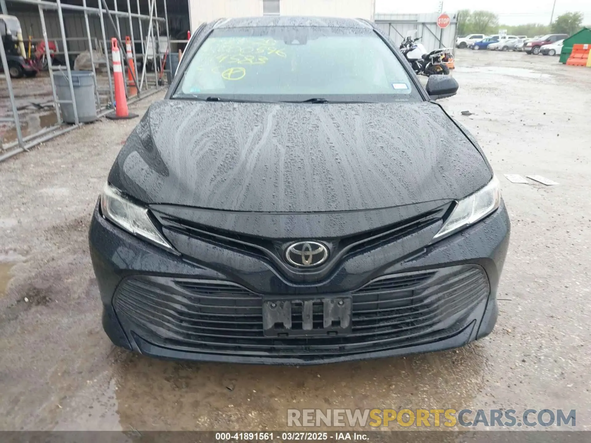 11 Photograph of a damaged car 4T1B11HK1KU714583 TOYOTA CAMRY 2019
