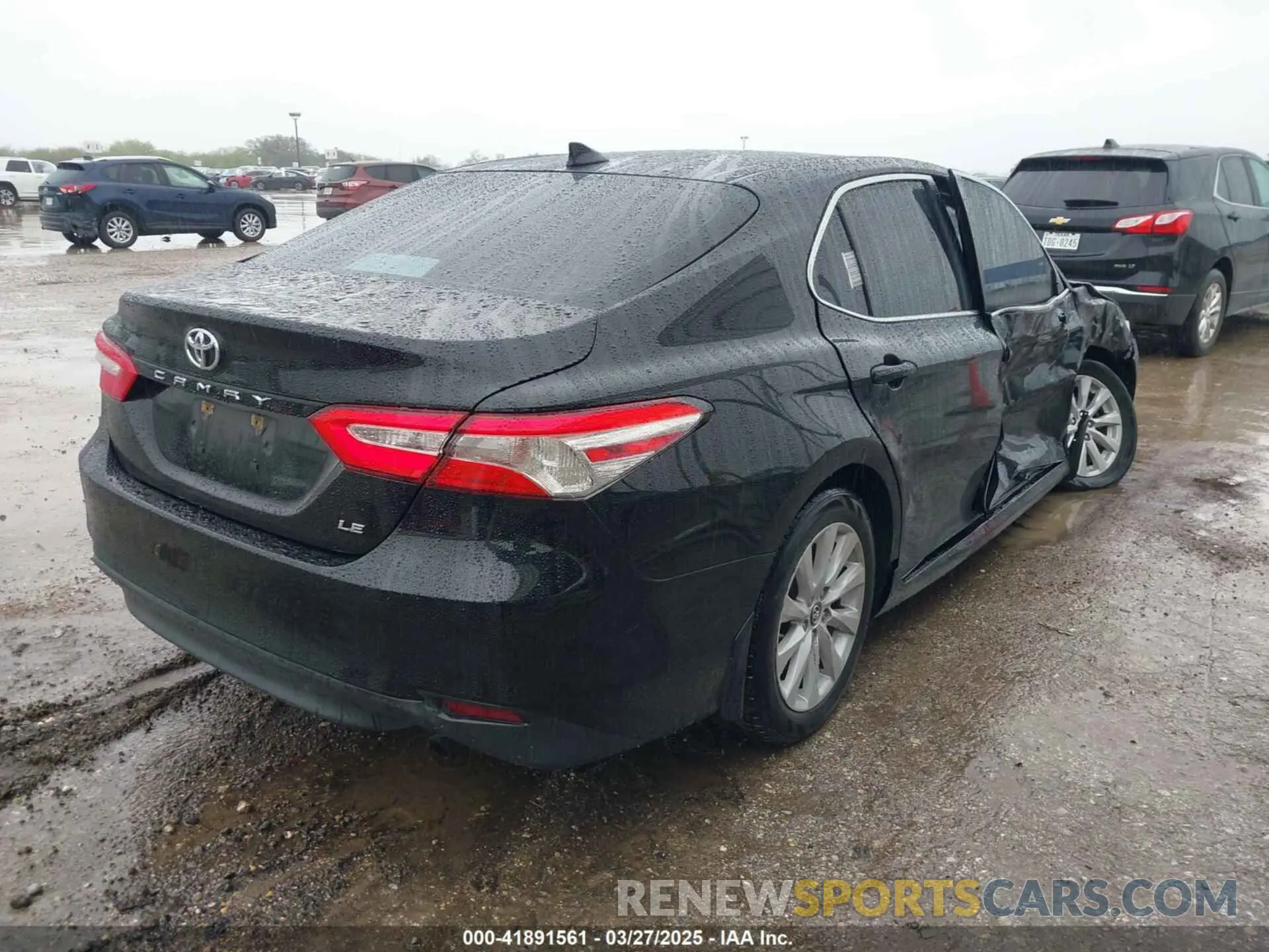 4 Photograph of a damaged car 4T1B11HK1KU714583 TOYOTA CAMRY 2019