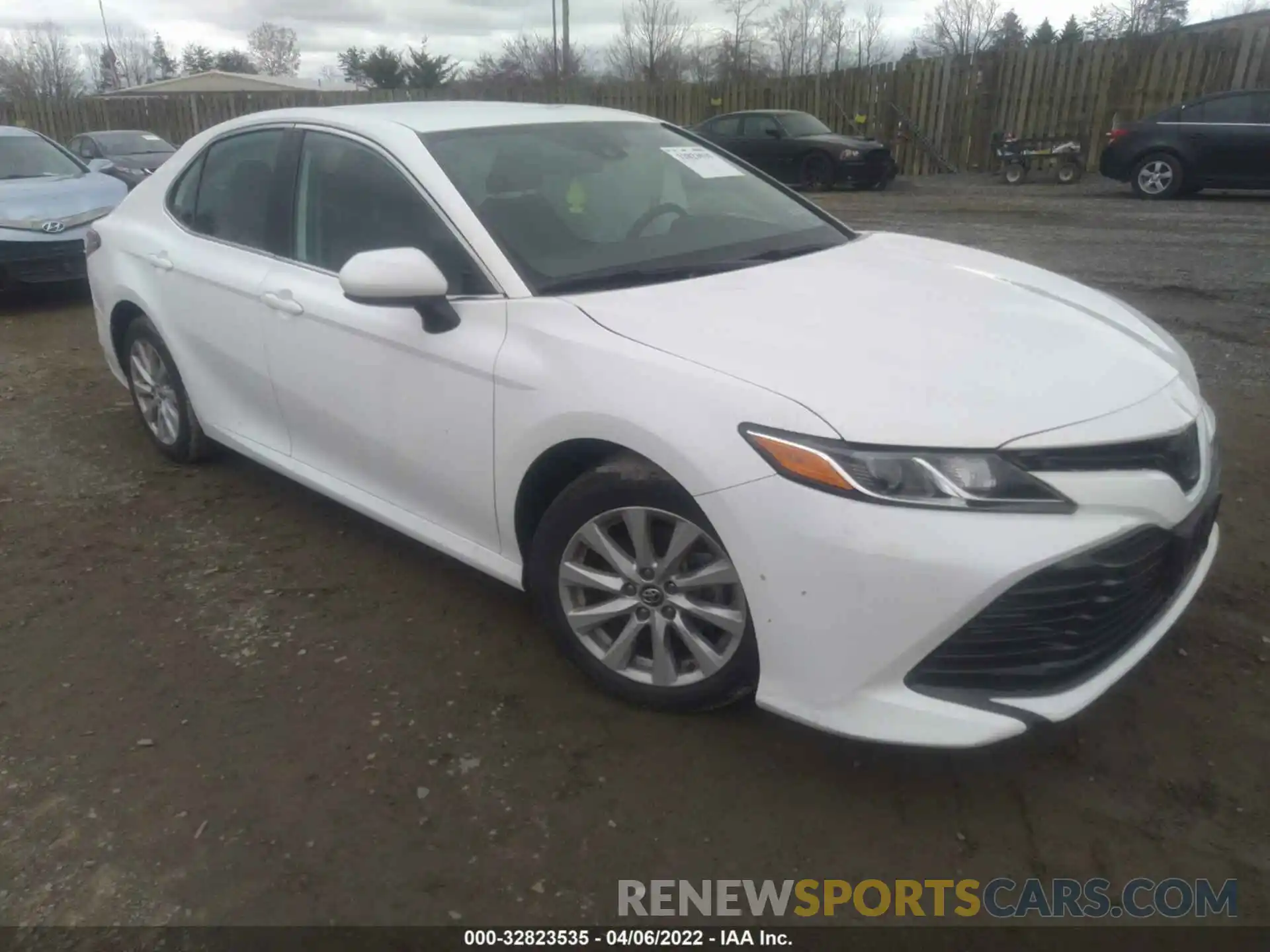 1 Photograph of a damaged car 4T1B11HK1KU714695 TOYOTA CAMRY 2019