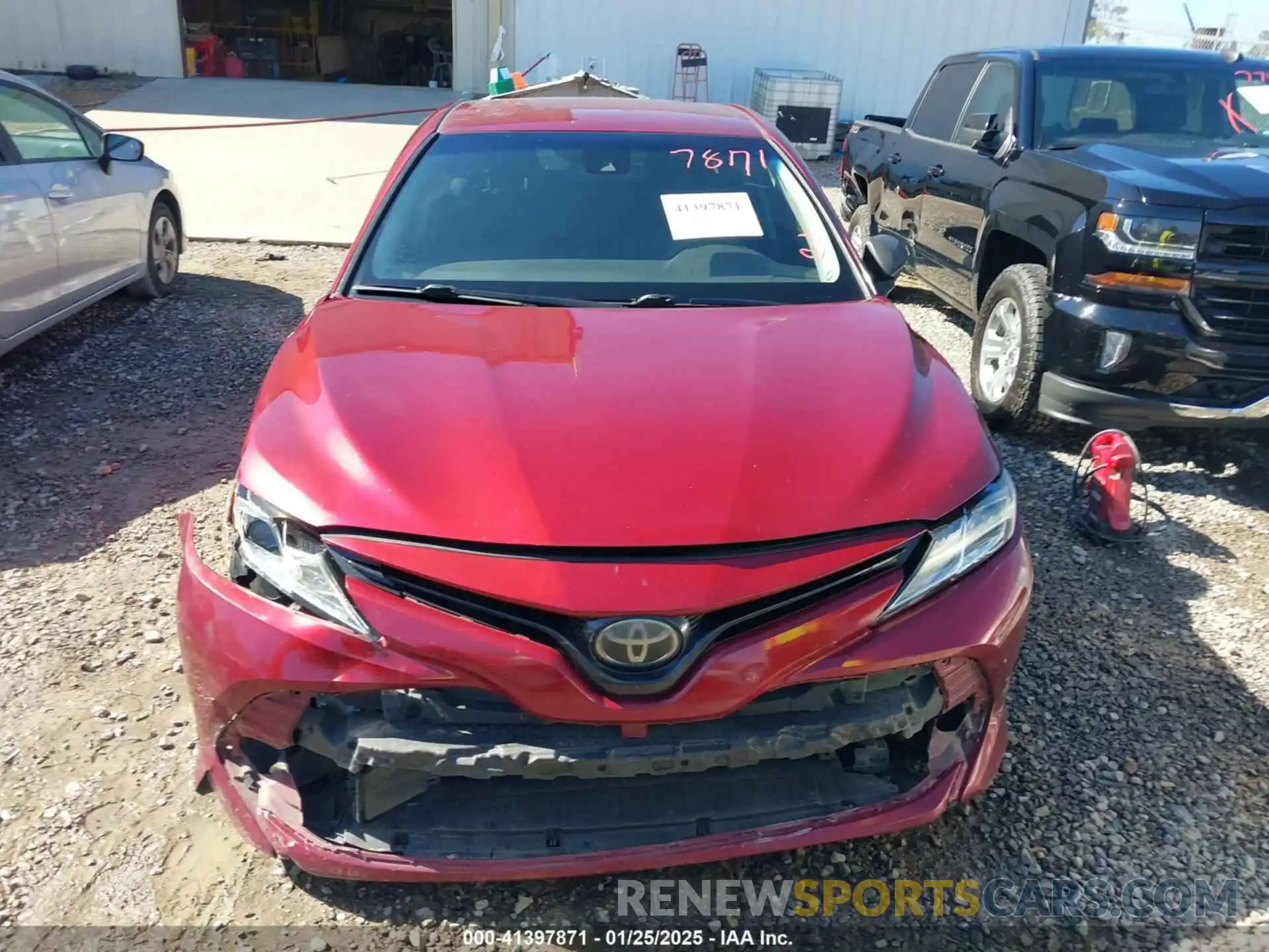 13 Photograph of a damaged car 4T1B11HK1KU715667 TOYOTA CAMRY 2019