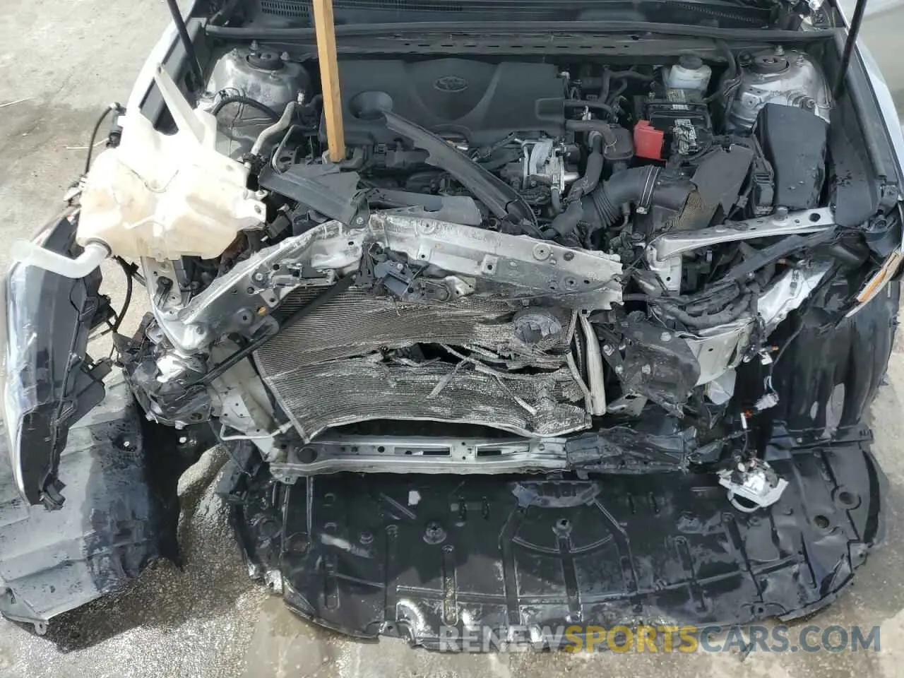 11 Photograph of a damaged car 4T1B11HK1KU718150 TOYOTA CAMRY 2019