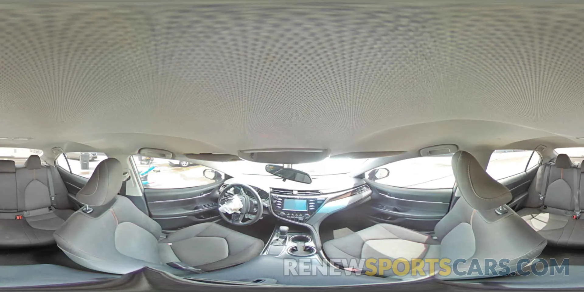 15 Photograph of a damaged car 4T1B11HK1KU718150 TOYOTA CAMRY 2019