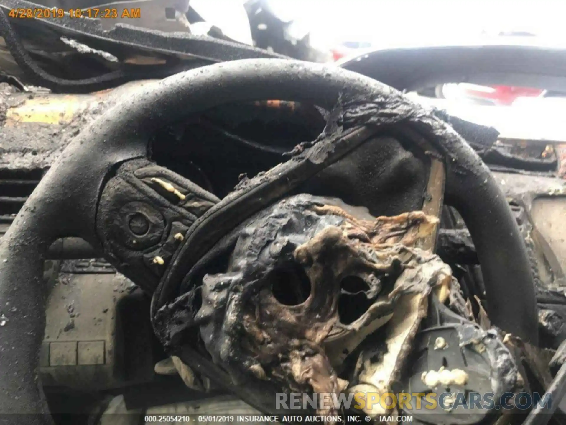 13 Photograph of a damaged car 4T1B11HK1KU718827 TOYOTA CAMRY 2019