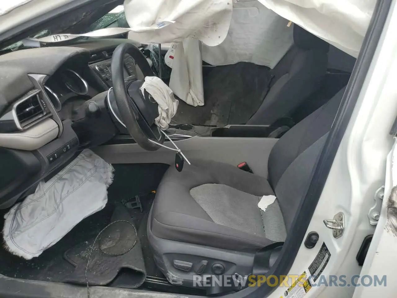 7 Photograph of a damaged car 4T1B11HK1KU720853 TOYOTA CAMRY 2019