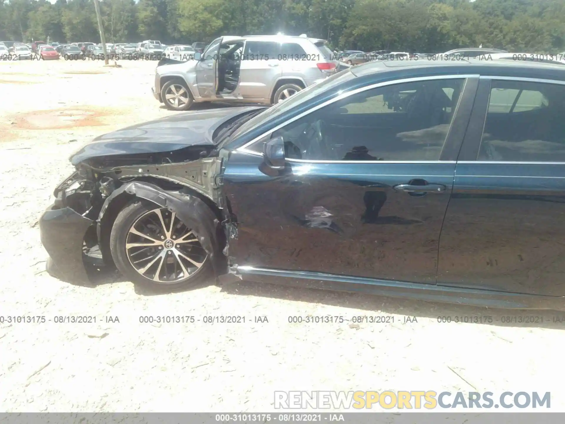 6 Photograph of a damaged car 4T1B11HK1KU721808 TOYOTA CAMRY 2019