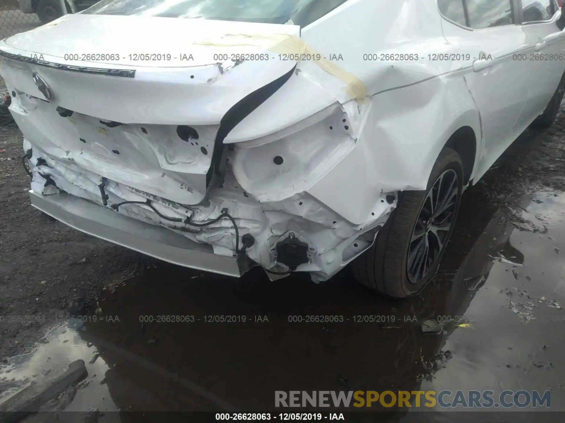 6 Photograph of a damaged car 4T1B11HK1KU725132 TOYOTA CAMRY 2019