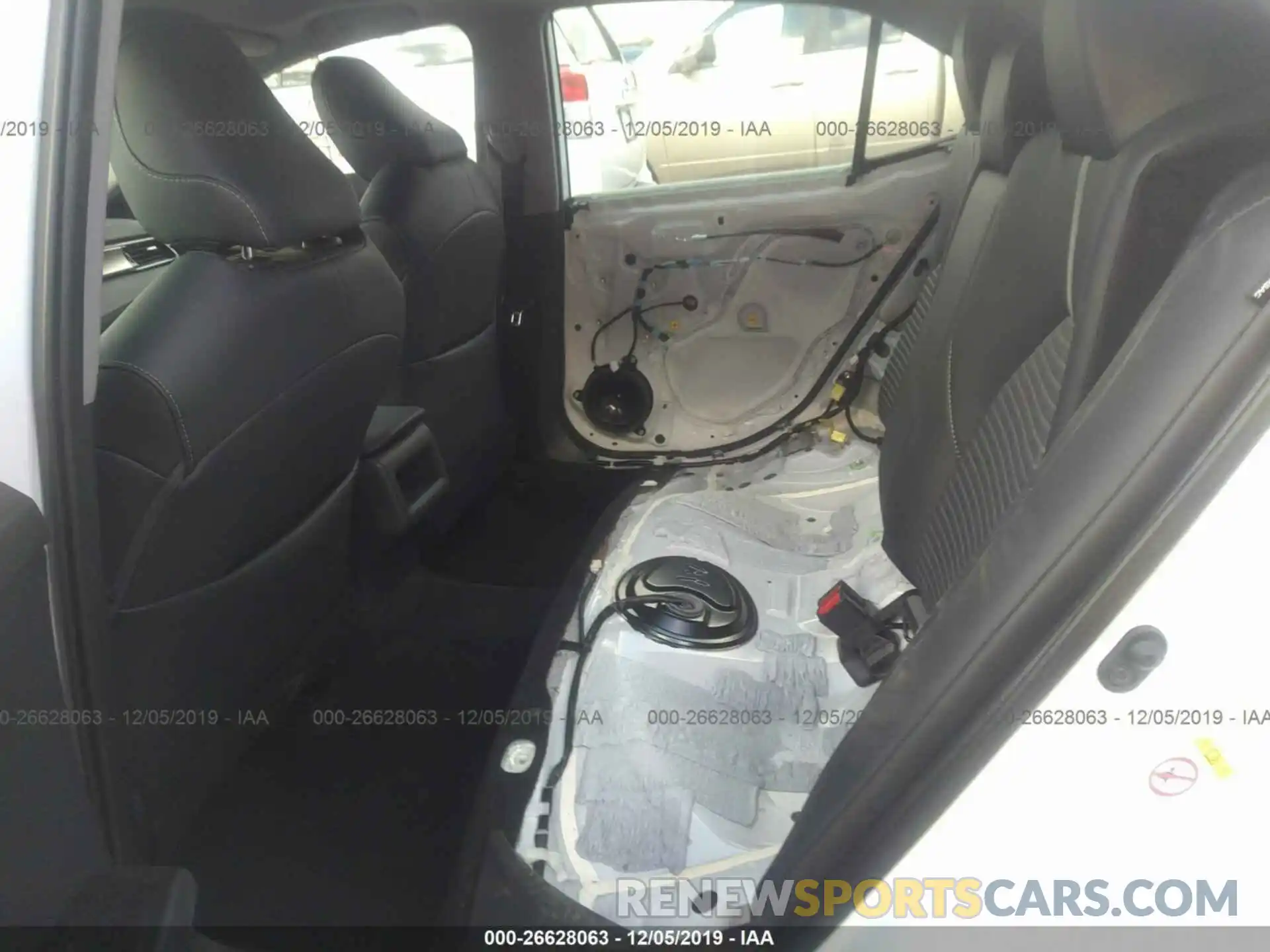 8 Photograph of a damaged car 4T1B11HK1KU725132 TOYOTA CAMRY 2019