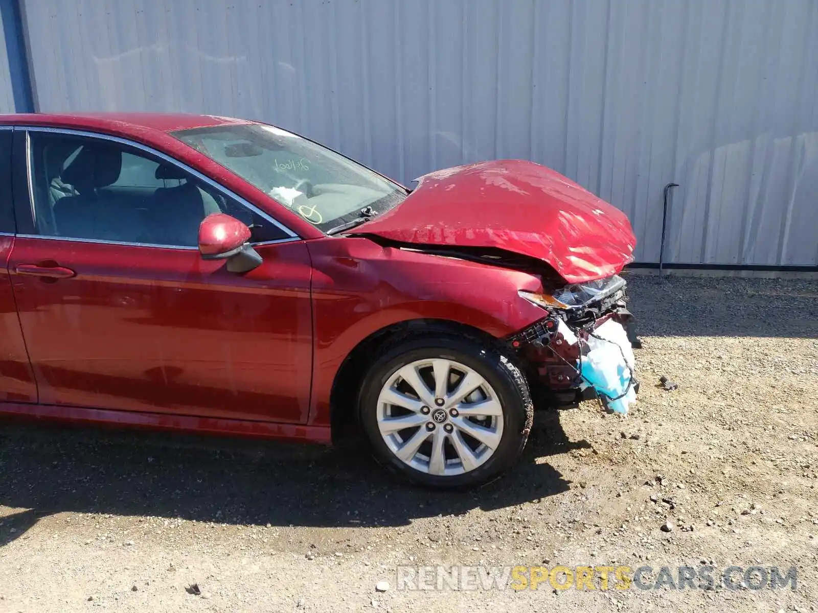 9 Photograph of a damaged car 4T1B11HK1KU726152 TOYOTA CAMRY 2019