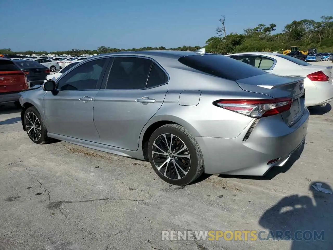 2 Photograph of a damaged car 4T1B11HK1KU726264 TOYOTA CAMRY 2019