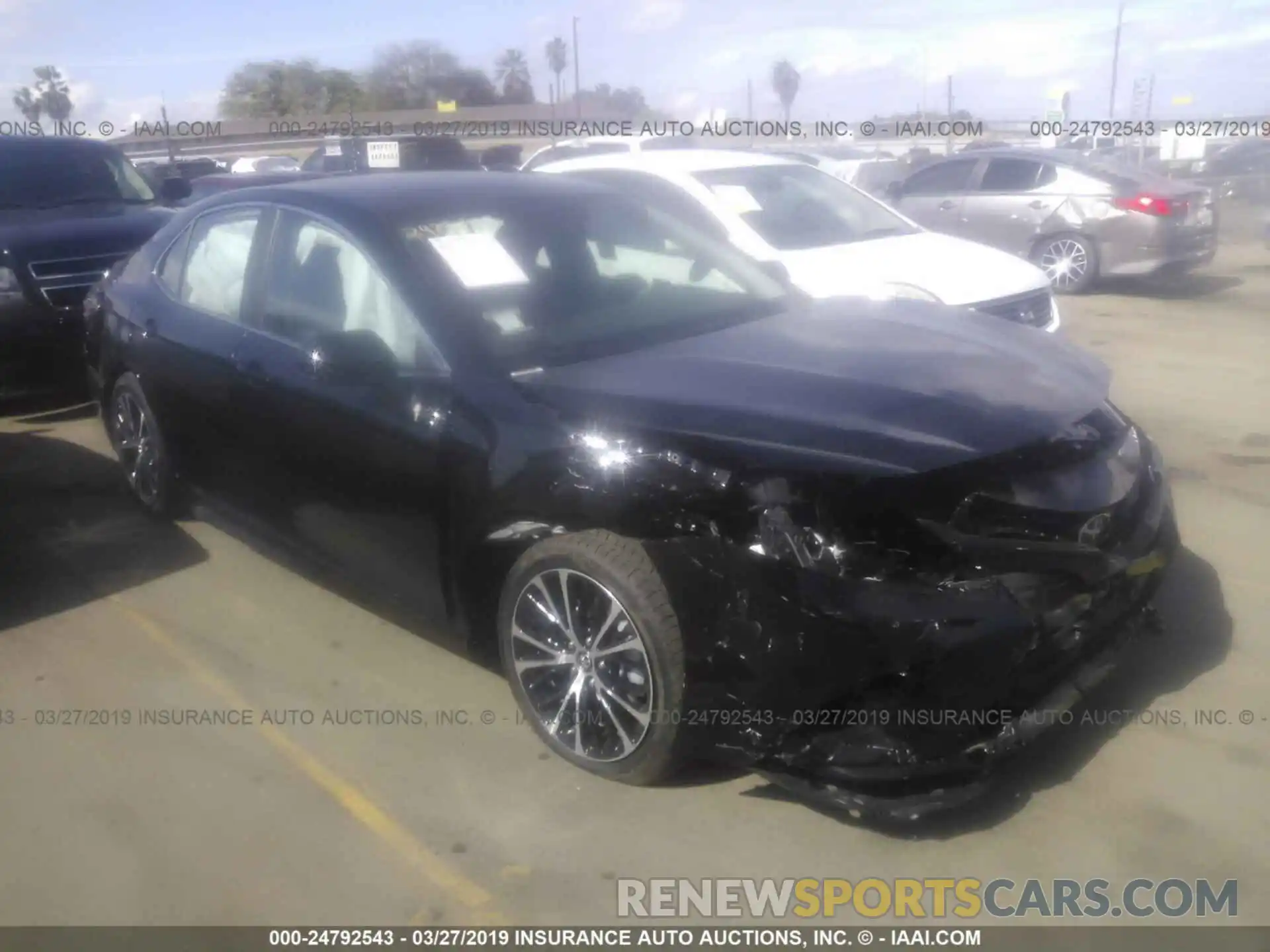 1 Photograph of a damaged car 4T1B11HK1KU726457 TOYOTA CAMRY 2019