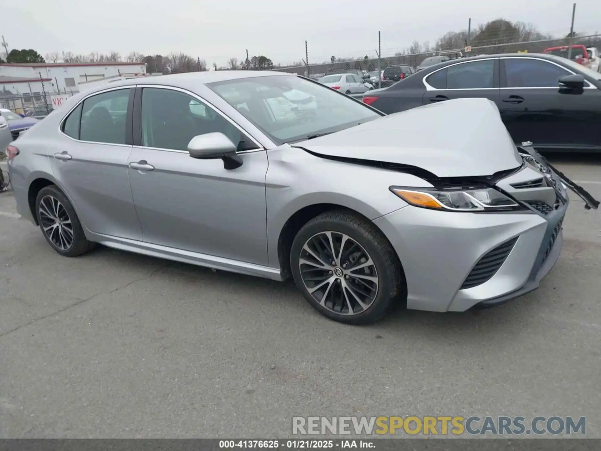 1 Photograph of a damaged car 4T1B11HK1KU728726 TOYOTA CAMRY 2019