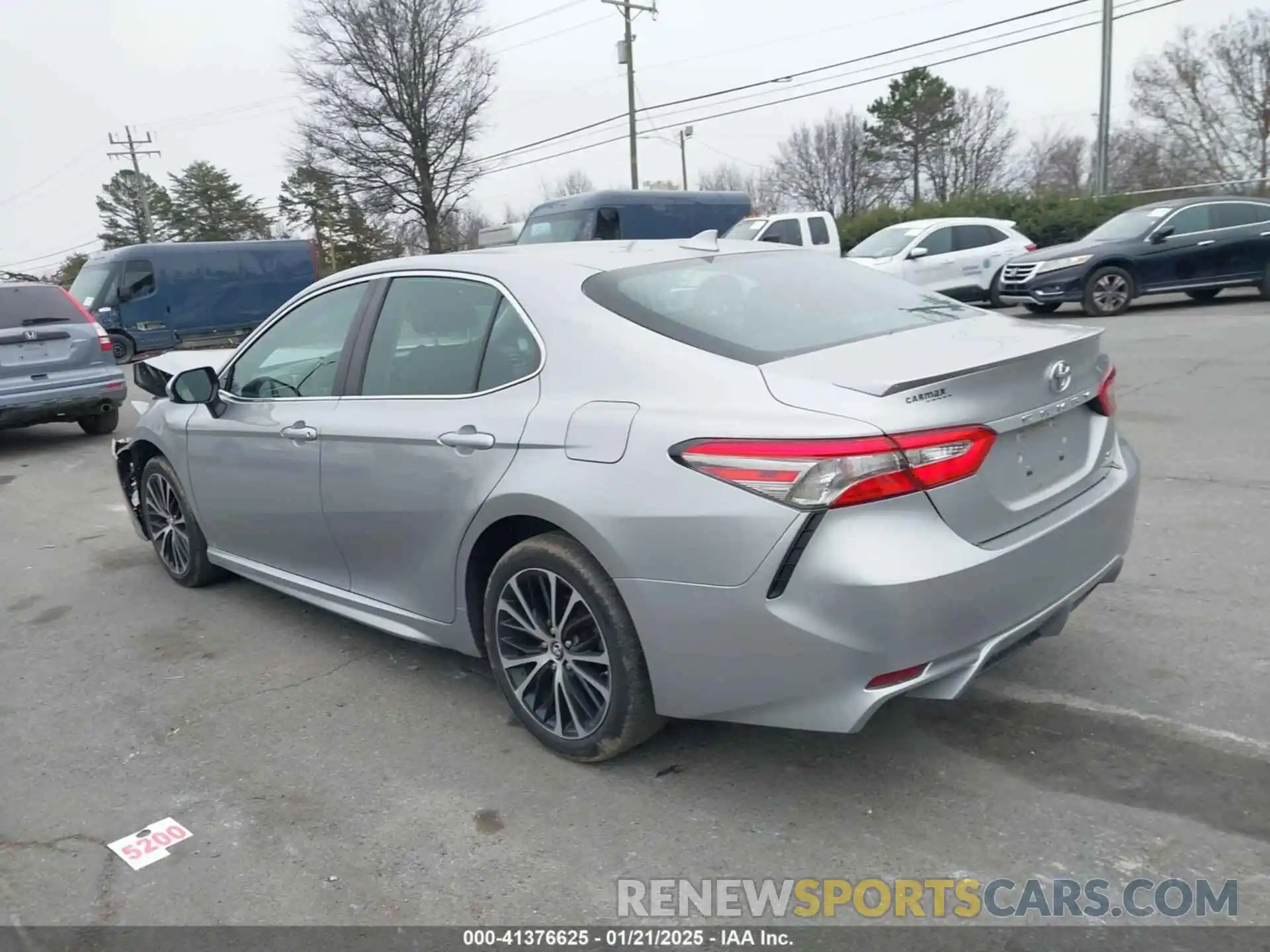 3 Photograph of a damaged car 4T1B11HK1KU728726 TOYOTA CAMRY 2019