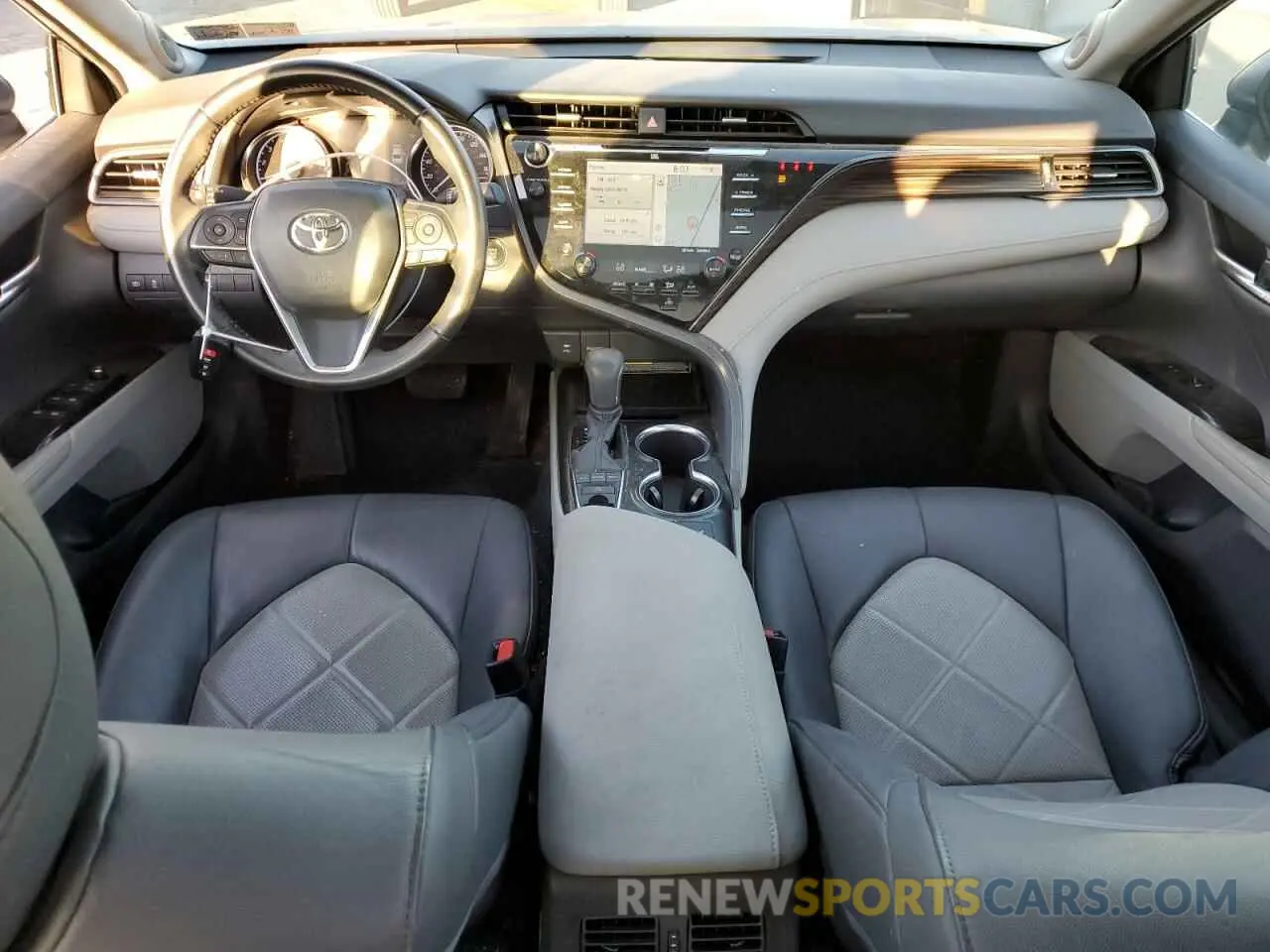 8 Photograph of a damaged car 4T1B11HK1KU728774 TOYOTA CAMRY 2019