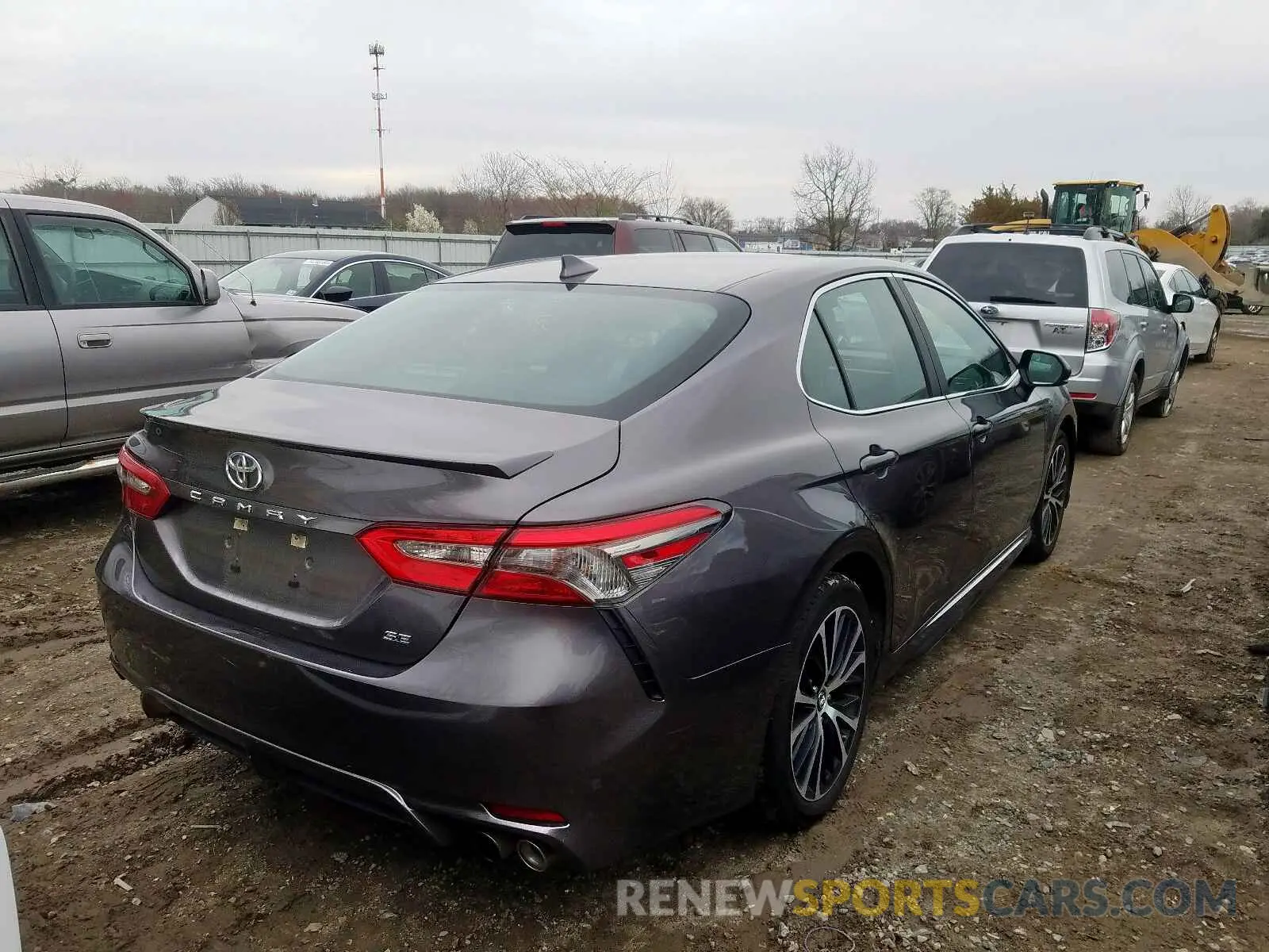 4 Photograph of a damaged car 4T1B11HK1KU729021 TOYOTA CAMRY 2019