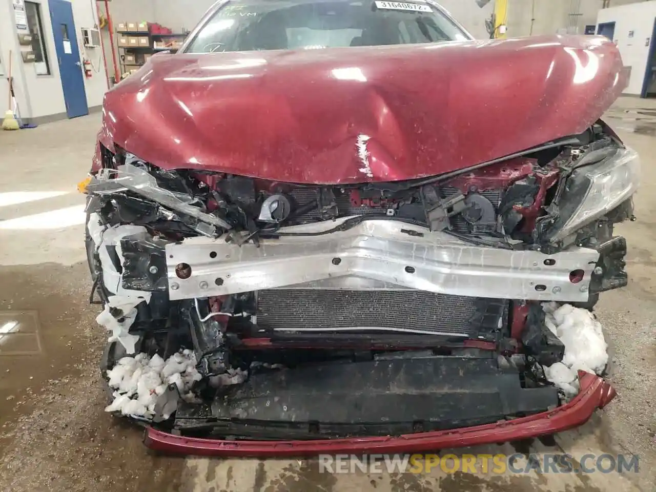 9 Photograph of a damaged car 4T1B11HK1KU729438 TOYOTA CAMRY 2019