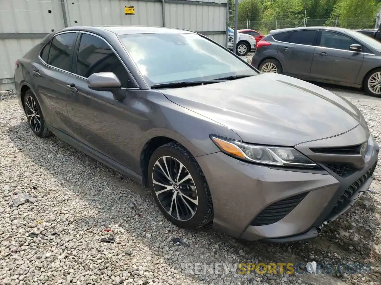 1 Photograph of a damaged car 4T1B11HK1KU729648 TOYOTA CAMRY 2019