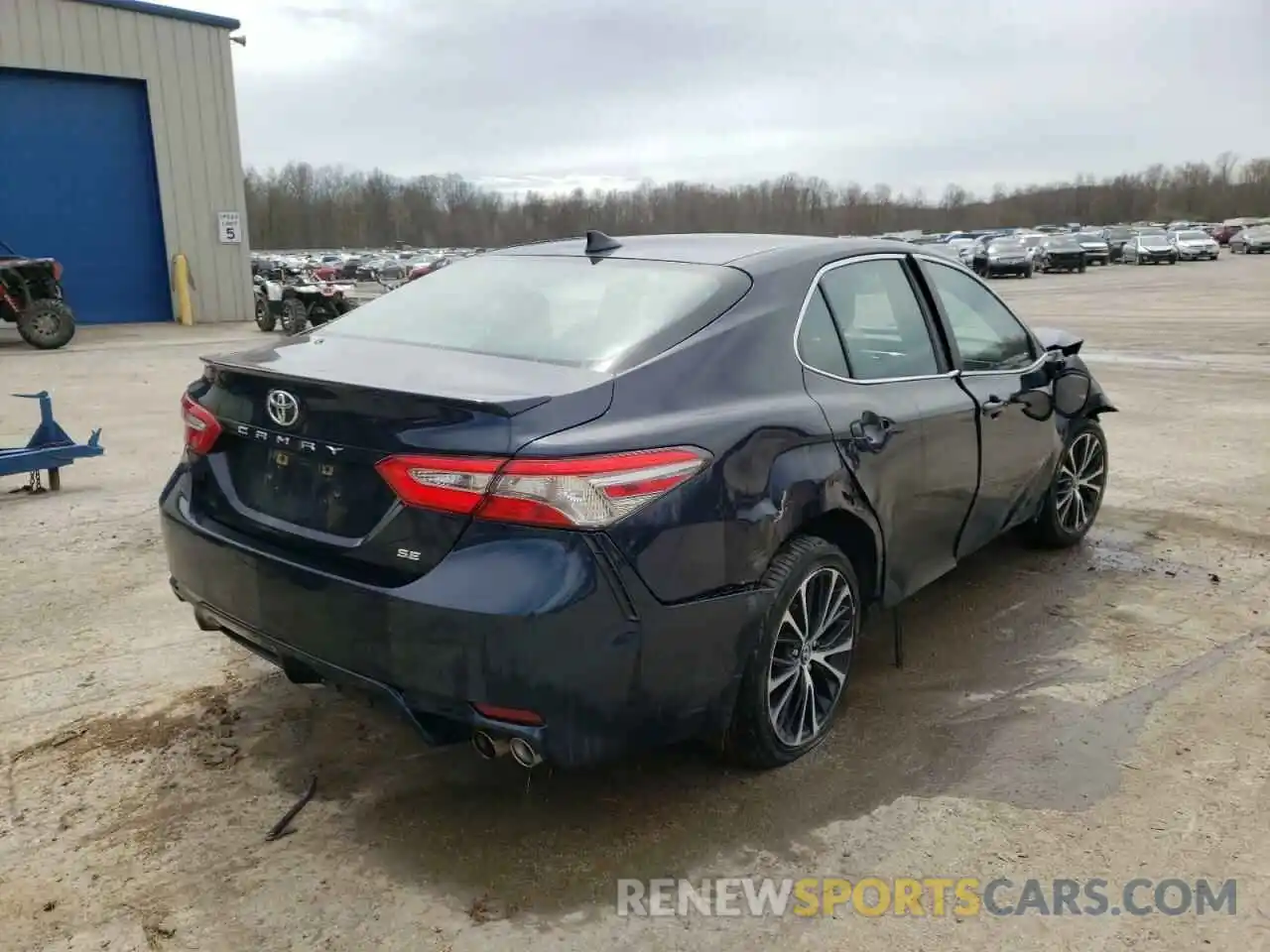 4 Photograph of a damaged car 4T1B11HK1KU730444 TOYOTA CAMRY 2019