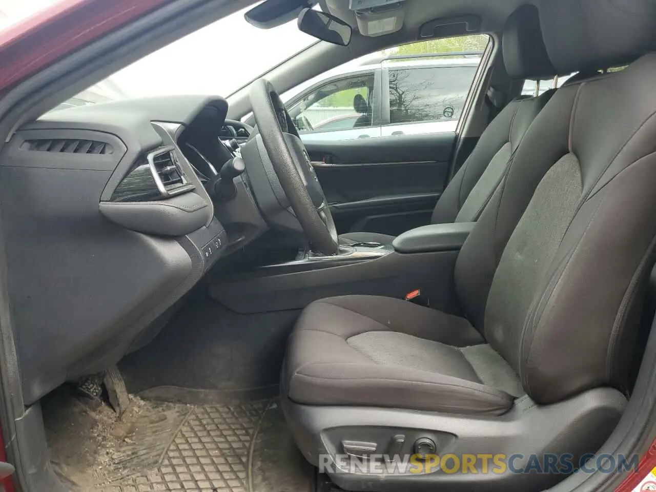 7 Photograph of a damaged car 4T1B11HK1KU730489 TOYOTA CAMRY 2019