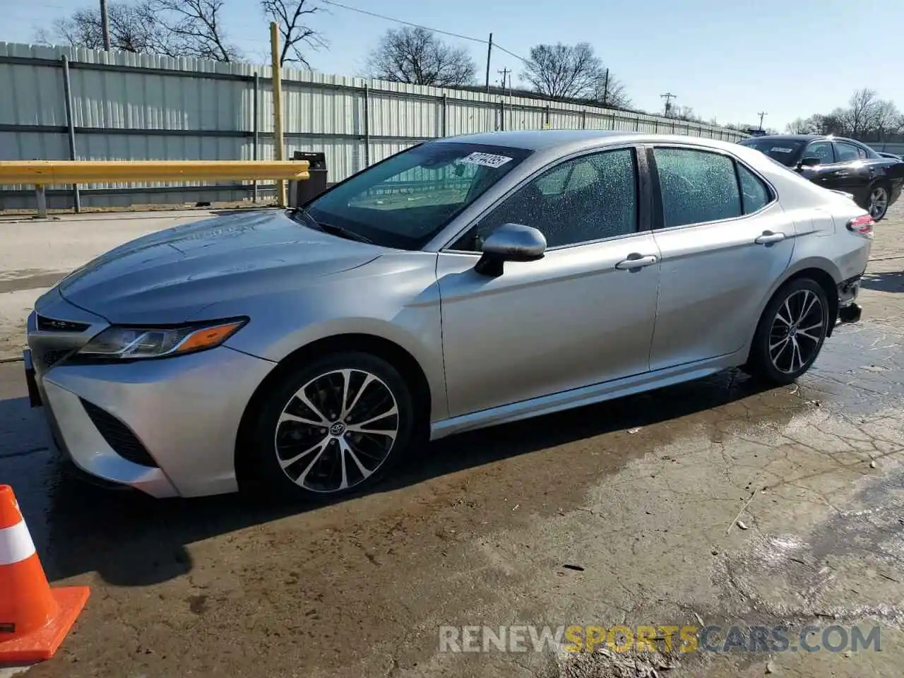 1 Photograph of a damaged car 4T1B11HK1KU730766 TOYOTA CAMRY 2019