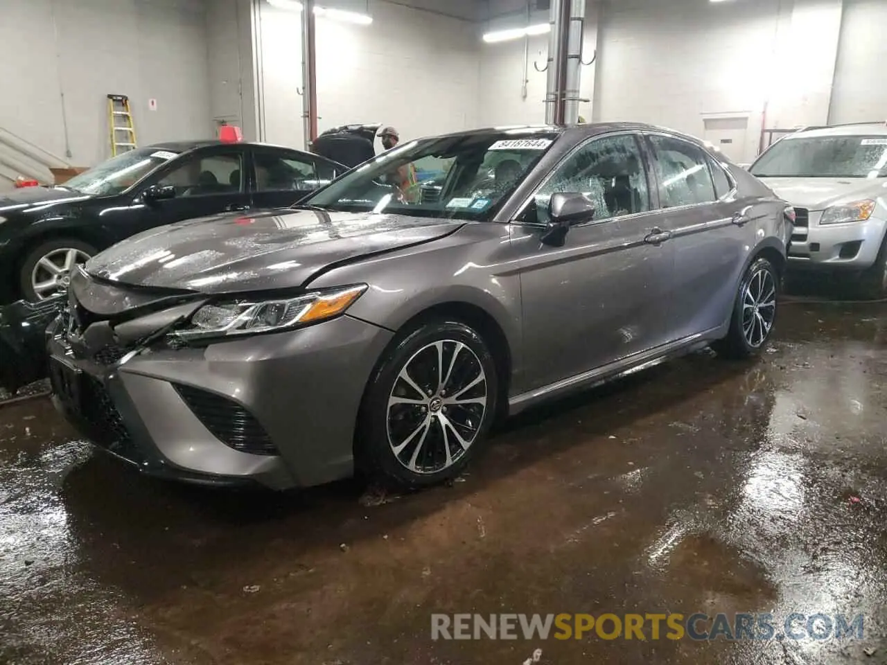 1 Photograph of a damaged car 4T1B11HK1KU733313 TOYOTA CAMRY 2019
