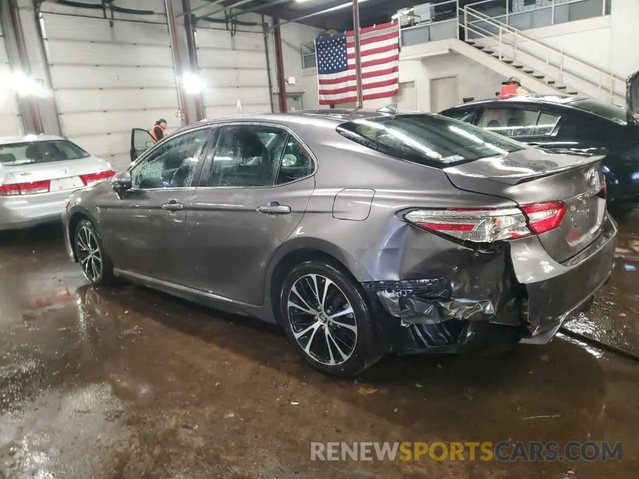 2 Photograph of a damaged car 4T1B11HK1KU733313 TOYOTA CAMRY 2019