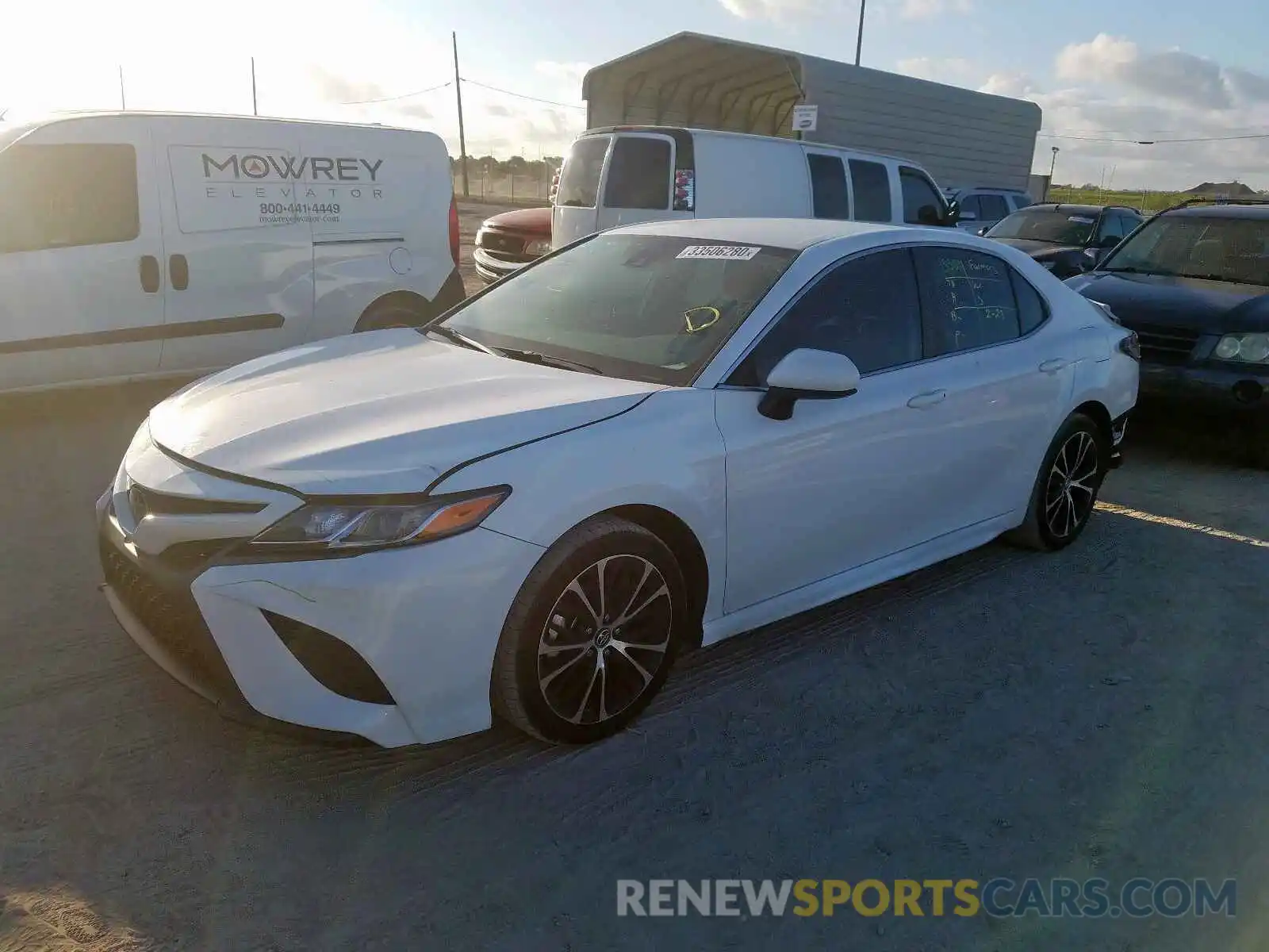 2 Photograph of a damaged car 4T1B11HK1KU734980 TOYOTA CAMRY 2019