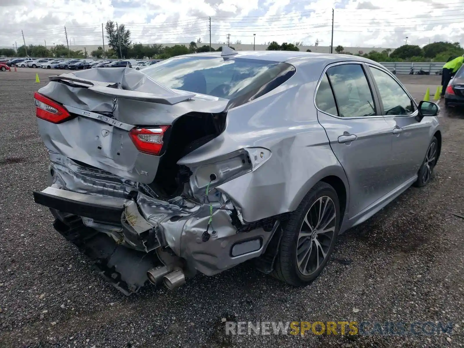 4 Photograph of a damaged car 4T1B11HK1KU737944 TOYOTA CAMRY 2019