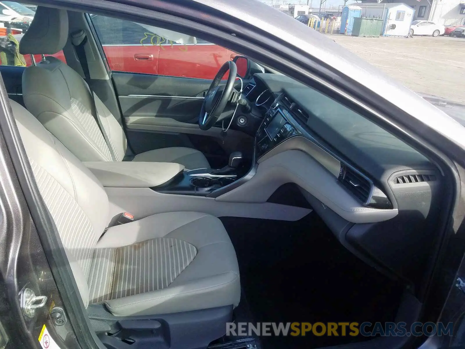 5 Photograph of a damaged car 4T1B11HK1KU739760 TOYOTA CAMRY 2019