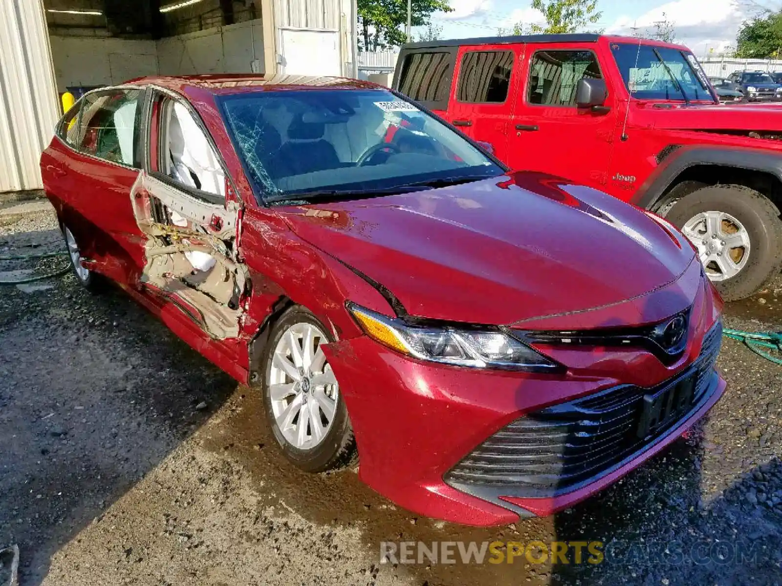 1 Photograph of a damaged car 4T1B11HK1KU742335 TOYOTA CAMRY 2019