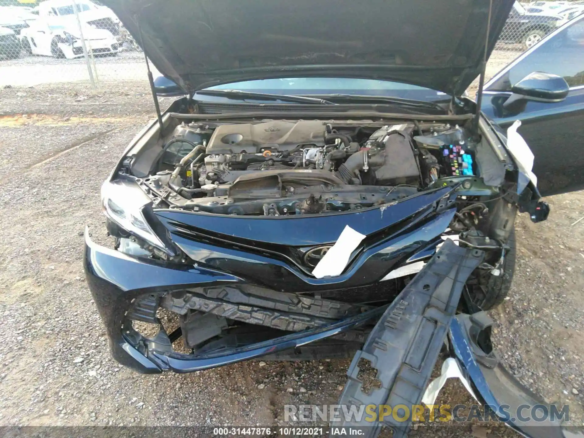 10 Photograph of a damaged car 4T1B11HK1KU746711 TOYOTA CAMRY 2019