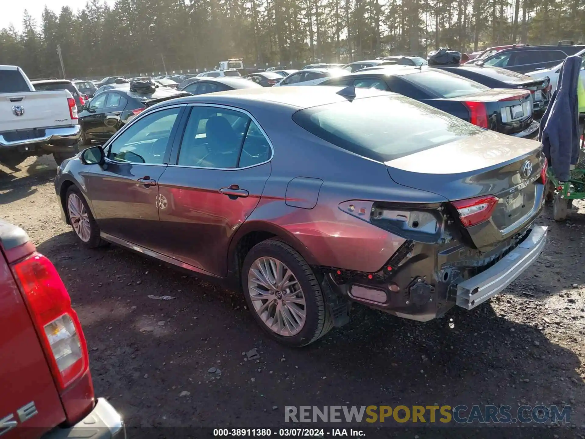 3 Photograph of a damaged car 4T1B11HK1KU746773 TOYOTA CAMRY 2019