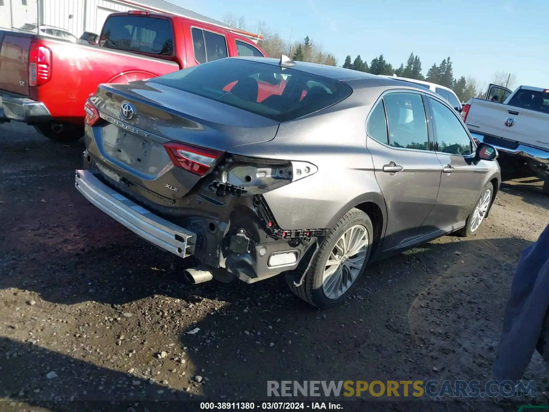 4 Photograph of a damaged car 4T1B11HK1KU746773 TOYOTA CAMRY 2019