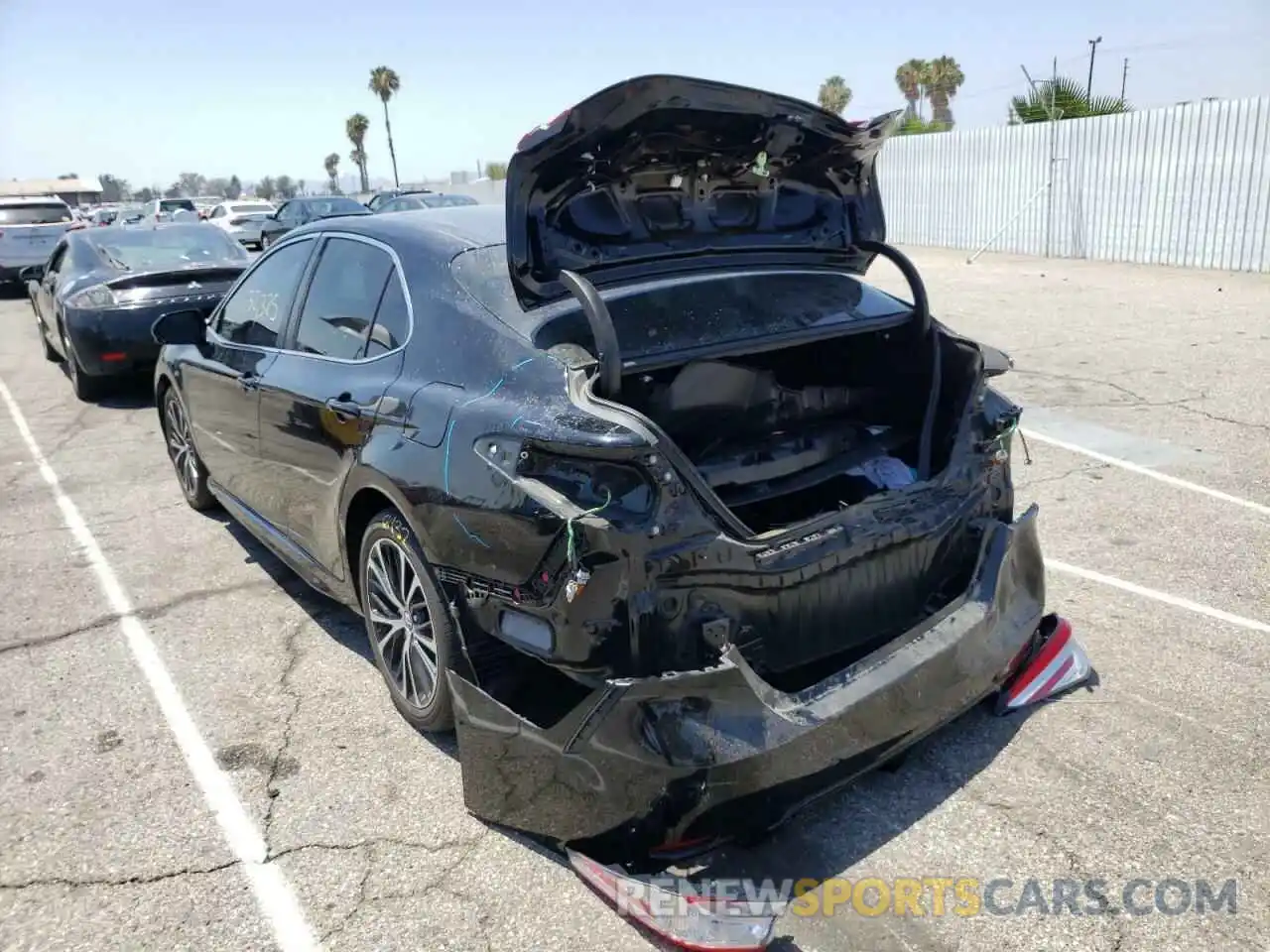 3 Photograph of a damaged car 4T1B11HK1KU747504 TOYOTA CAMRY 2019