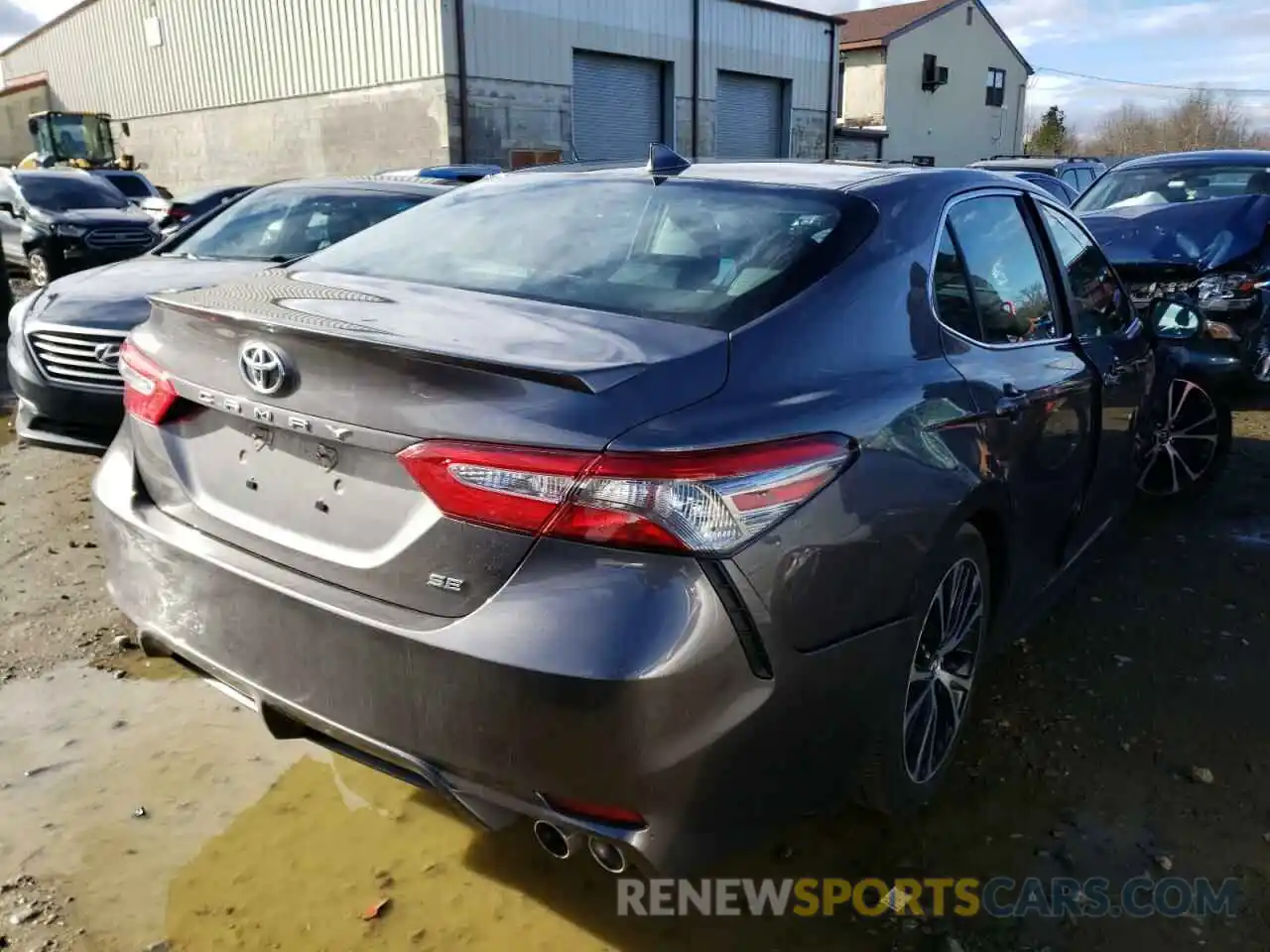 4 Photograph of a damaged car 4T1B11HK1KU749480 TOYOTA CAMRY 2019