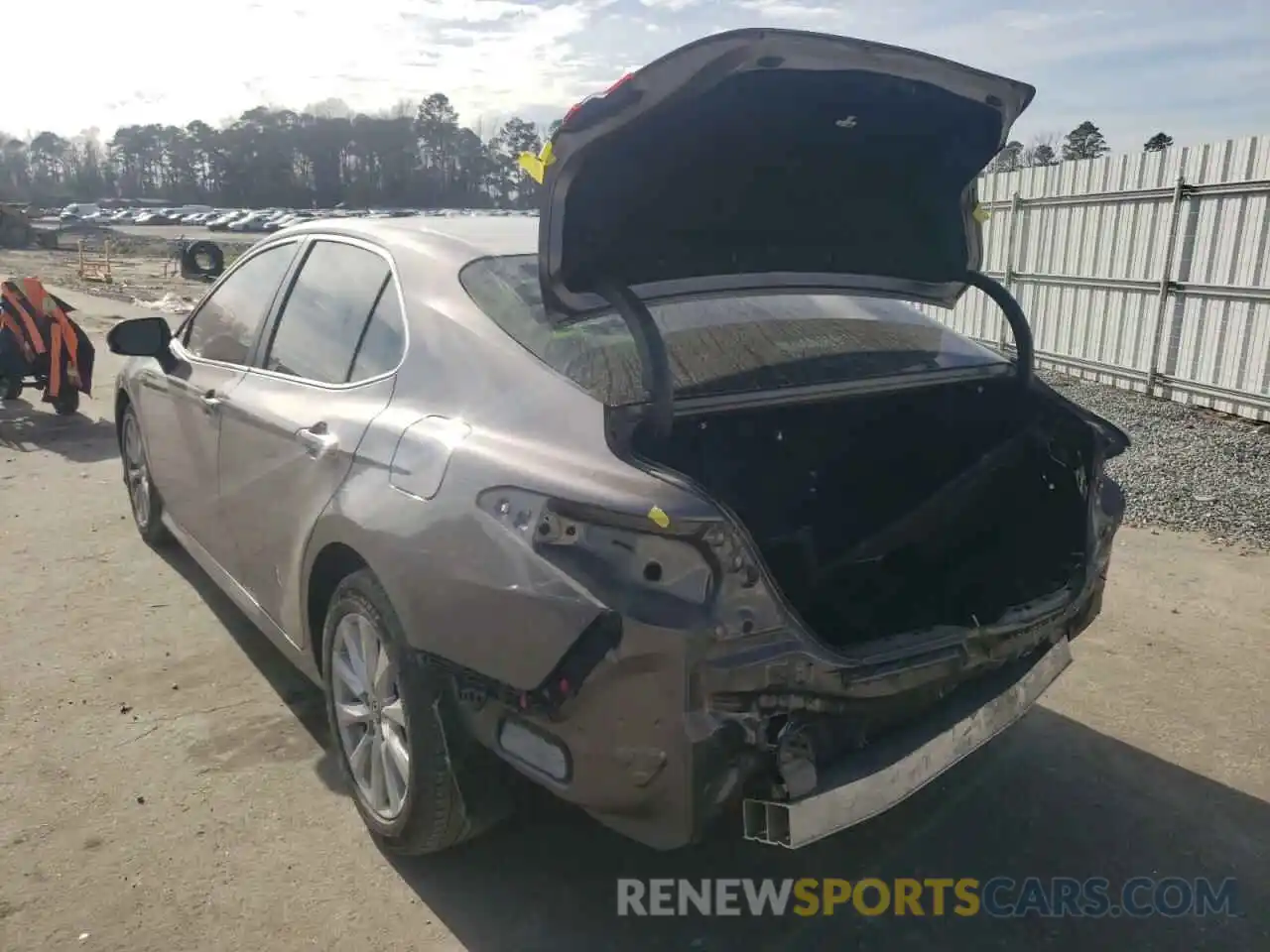 3 Photograph of a damaged car 4T1B11HK1KU750841 TOYOTA CAMRY 2019