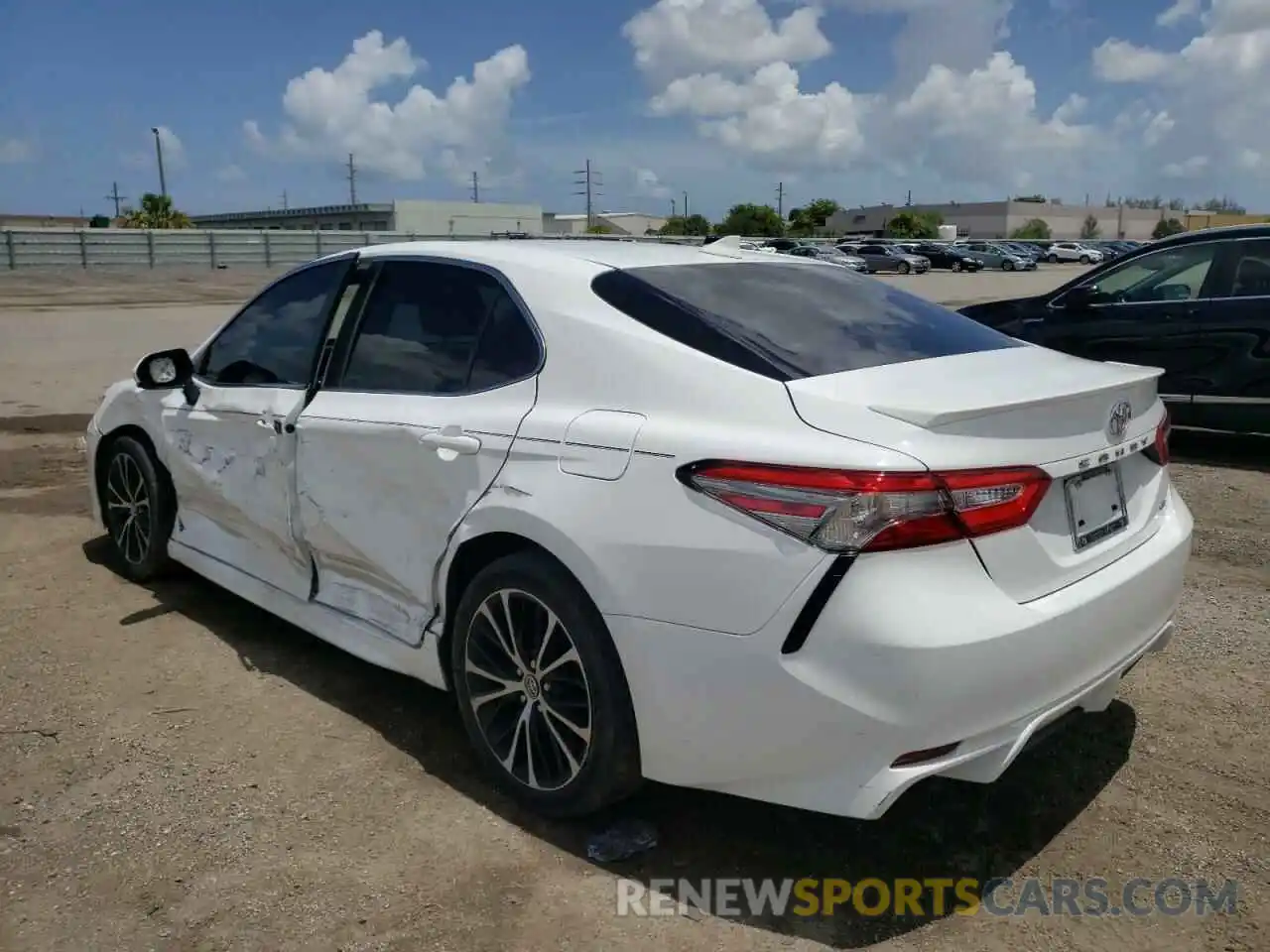 3 Photograph of a damaged car 4T1B11HK1KU752119 TOYOTA CAMRY 2019