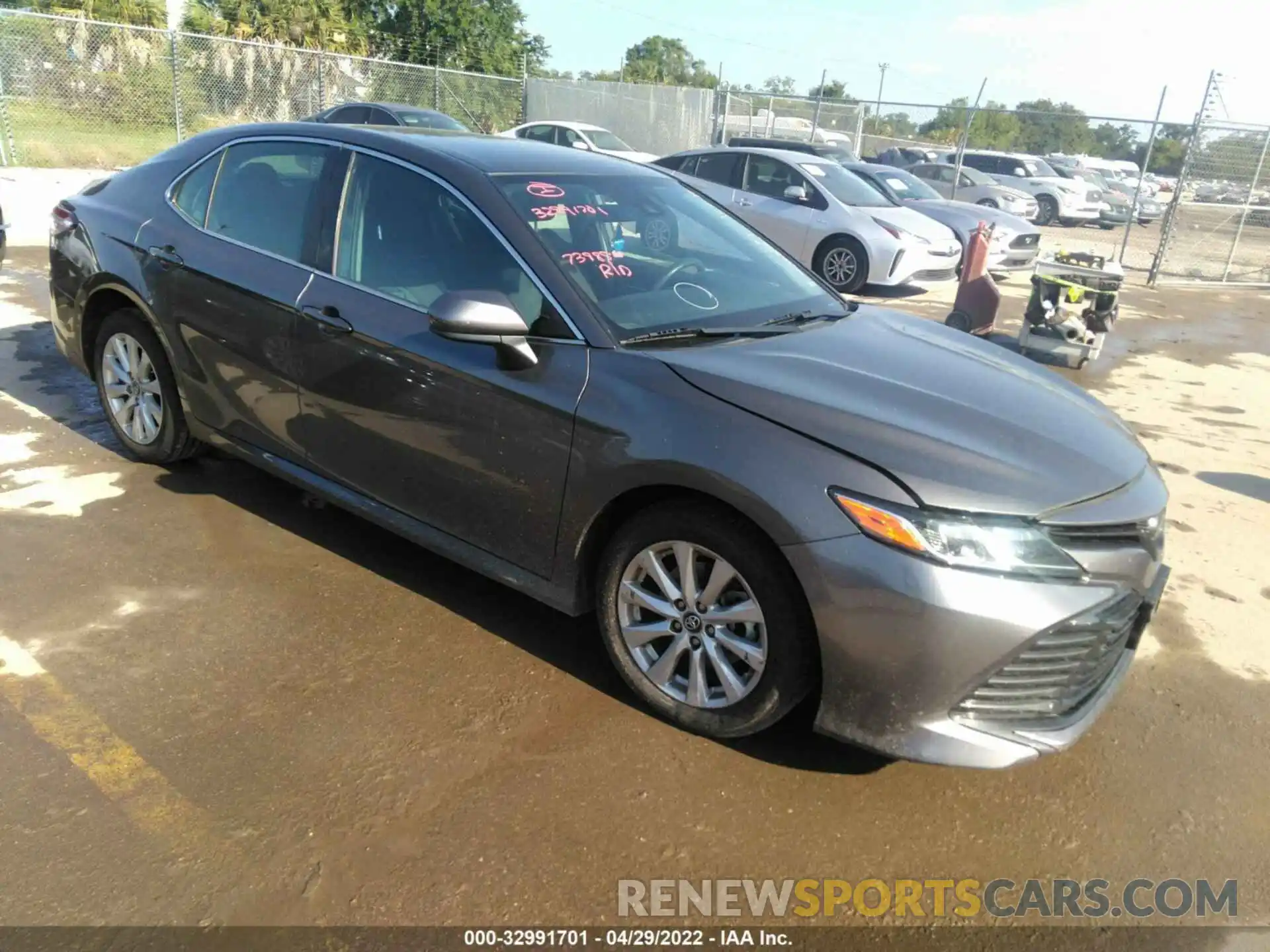 1 Photograph of a damaged car 4T1B11HK1KU755201 TOYOTA CAMRY 2019